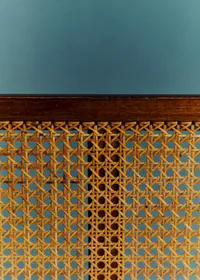 Banquette vintage noyer et cannage - Noyer et cannage — view 4