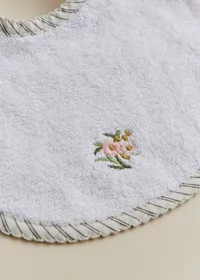 Bavoir Naissance - Rayures Broderie Fleurs — view 2