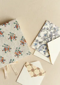 Boite de correspondance - Sézane x Antoinette Poisson - Imprimé Boutonnières — view 3