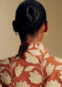 Chemise Ambre - Broderie contrastée ecru fond caramel — view 3