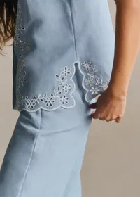 Chemise Isea - Broderie Contrastée Écru Fond Bleu Vintage — view 3