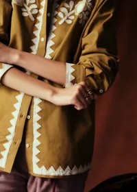 Chemise Jeanette - Sézane x Baziszt - Géo Ecru Fond Mordoré — view 2
