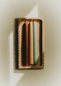Coffret de 6 chandelles - Écru, Céladon, Caramel — view 2