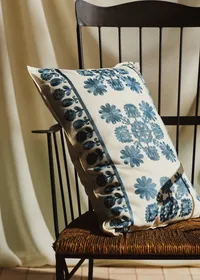 Coussin Brodé - Grand modèle - Le Printemps des Fleurs - Bleu orage — view 4