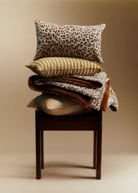 Coussin Jacquard - Petit modèle - Léopard Écru et Café — view 3