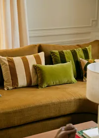 Coussin Rayures Velours - Grand modèle - Beige et Caramel — view 4