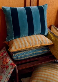 Coussin Rayures Velours - Grand modèle - Bleu et Marine — view 3