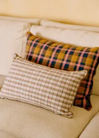 Coussin Tissé Pianissimo - Petit modèle - Café et Blush — view 4