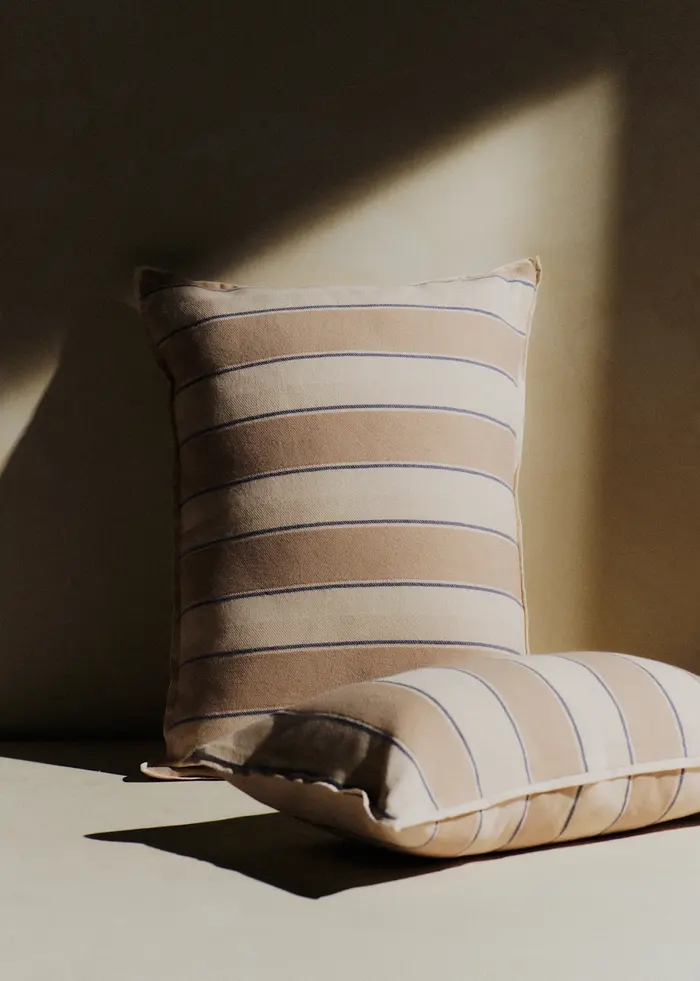 Coussin Tissé Rayures - Grand modèle - Beige et Bleu