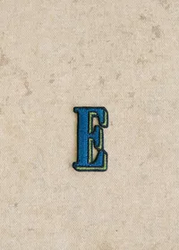 Ecusson vert / bleu - Lettre E - Bleu — view 2