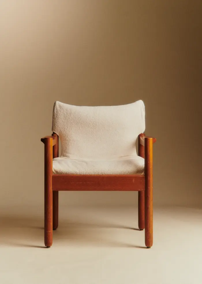 Fauteuil vintage en bois et bouclette - Bois