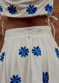 Jupe Arianna - Broderie Contrastée Ancolie Bleu Fond Ecru — view 3