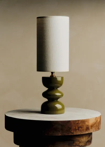 Lampe Romie Objetti Petit Modèle - Bois laqué vert - Abat-jour Petit Modèle Romie