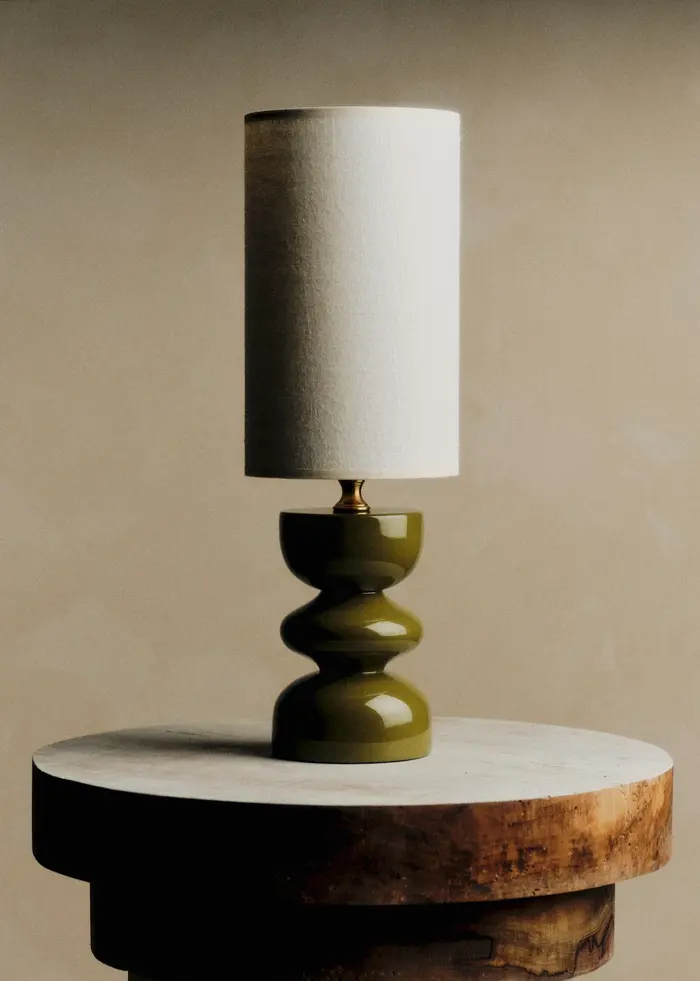 Lampe Romie Objetti Petit Modèle - Bois laqué vert - Abat-jour Petit Modèle Romie