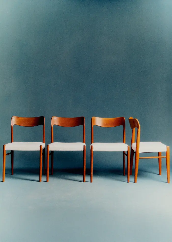 Lot de 4 chaises vintage dossier courbé - Bois