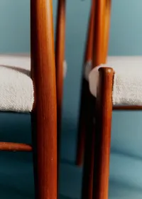 Lot de 4 chaises vintage dossier courbé - Bois — view 2