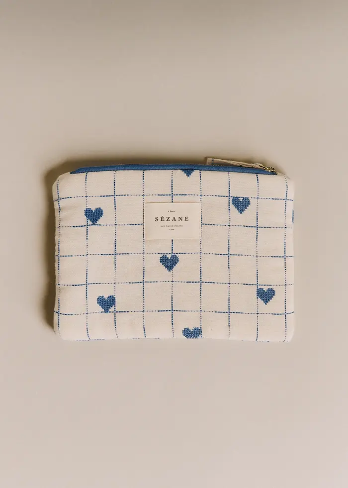 Pochette plate - Broderie Coeurs Bleu Vintage