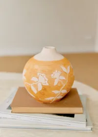 Poterie décorée petit modèle - Maia Bunge - Jardin secret ocre — view 5