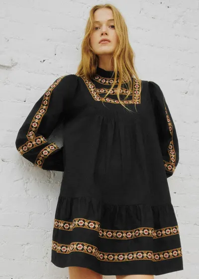 Robe Aliette - Sézane x Sea NY - Broderie Placée Bande Fond Noir