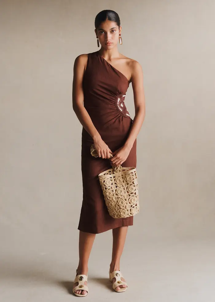Robe Lua - Crochet crème Fond Chocolat