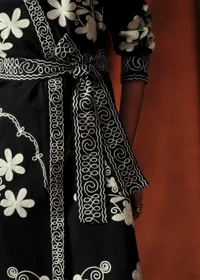 Robe Vera - Sézane x Baziszt - Broderie Folk Crème Fond Ardoise — view 3