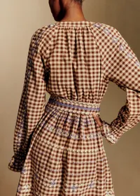 Robe Véronique - Vichy Marron Broderies Lila — view 4