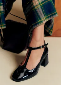 Salomés Esther - Noir Vernis — view 2