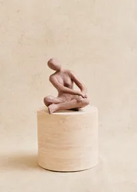Sculpture Guénolée Courcoux - La Femme grand modèle - Terracotta — view 3