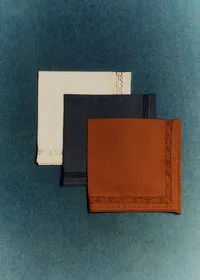 Set de 2 serviettes brodées - Bleu uni — view 3