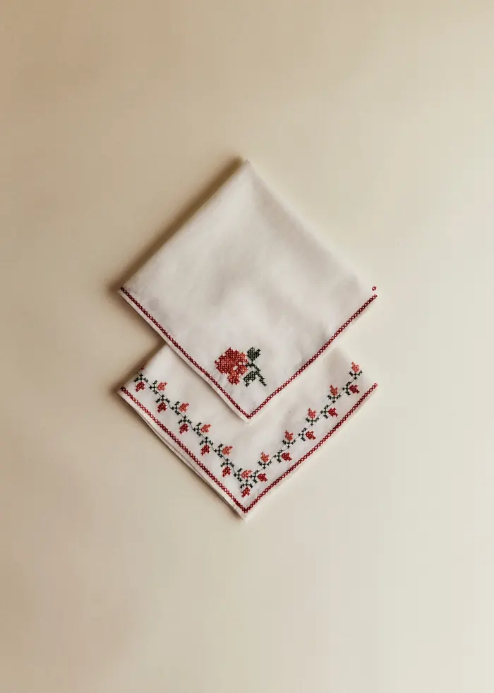 Set de 2 serviettes brodées - Duo de Fleurs Point de Croix