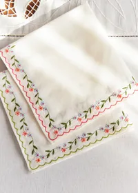 Set de 2 serviettes brodées - Les petites fleurs — view 2