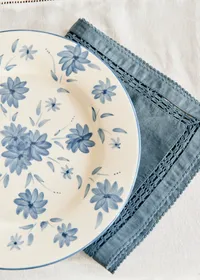 Set de 4 assiettes plates - Fleurs de Jardin - Bleu Vintage — view 4