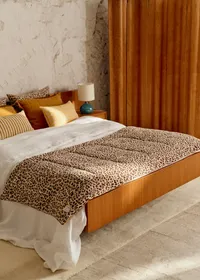 Sofa Cover - Léopard Écru et Café - Velours Caramel — view 4