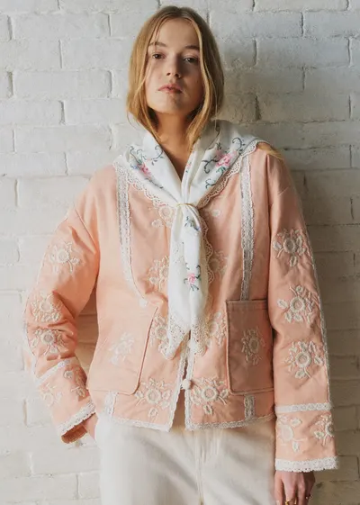 Veste Dakota - Sézane x SEA NY - Broderie Contrastée Écru Fond Rose Pastel