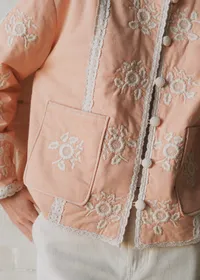 Veste Dakota - Sézane x SEA NY - Broderie Contrastée Écru Fond Rose Pastel — view 3